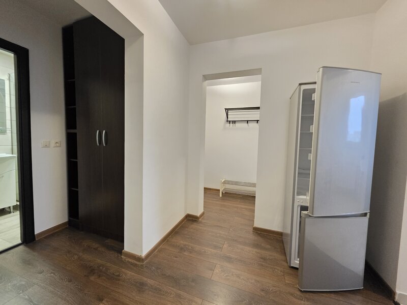 Piata Salajan, 3 minute metrou Nicolae Grigorescu,