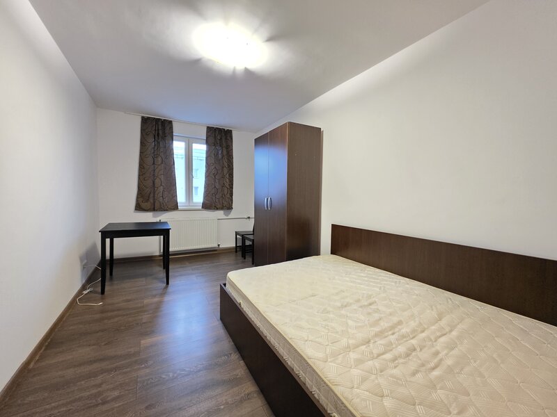 Piata Salajan, 3 minute metrou Nicolae Grigorescu,