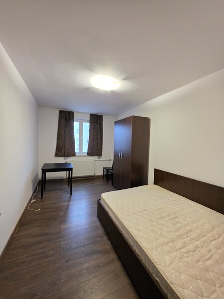 Piata Salajan, 3 minute metrou Nicolae Grigorescu,